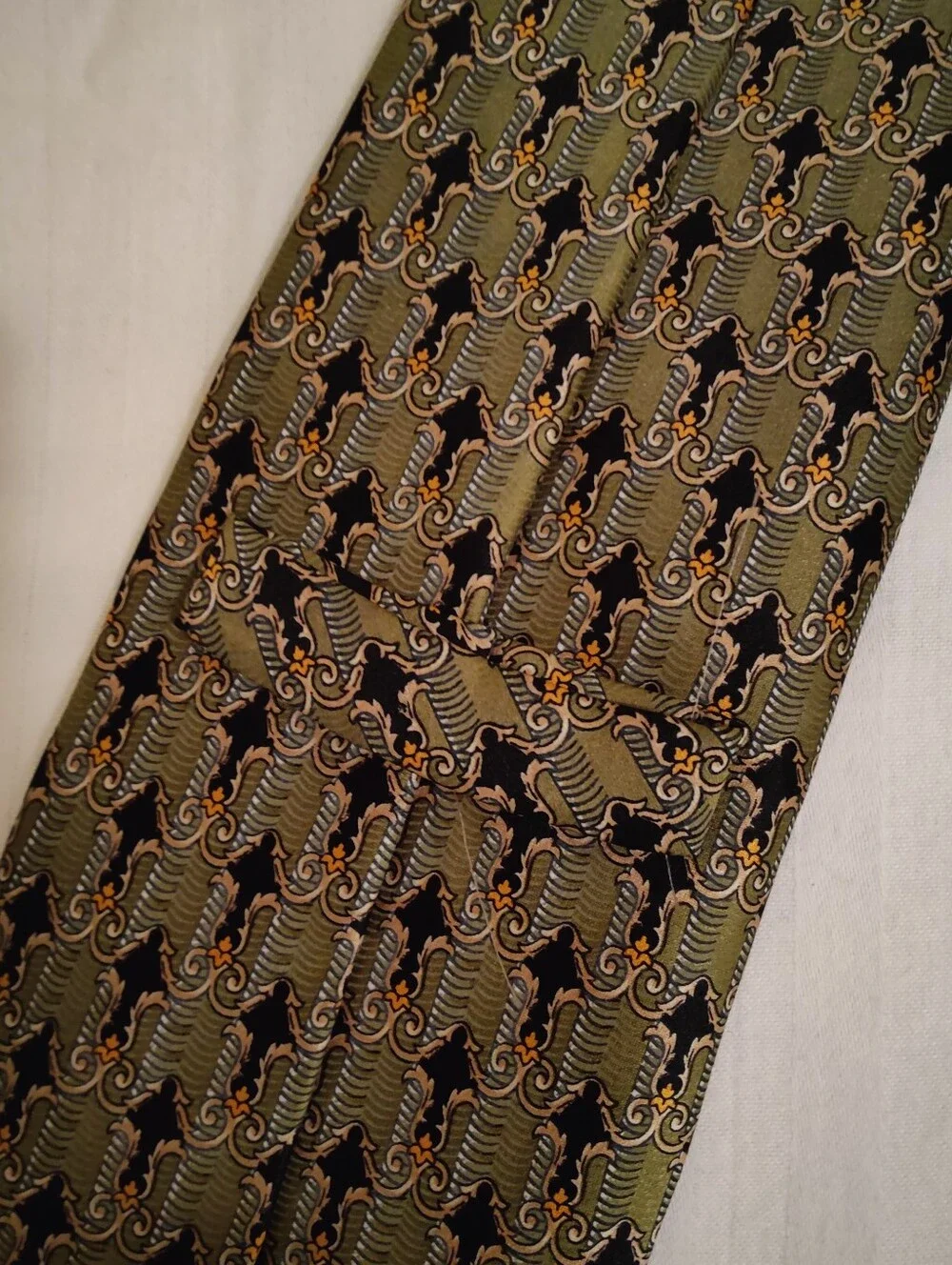 Gianfranco Ferré Silk Tie – 1990s Baroque Motif